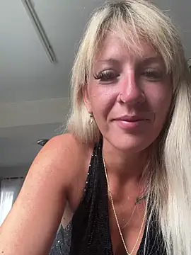 AtomBlondy online show from 05.20.26