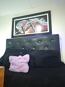 SabrinaWarren  online show from 03.26.26