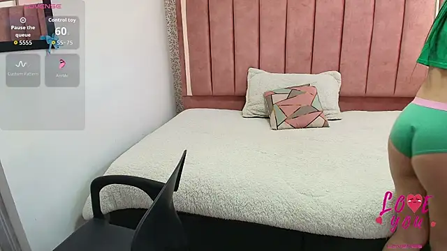 Abril Fox   online show from 03.20.26