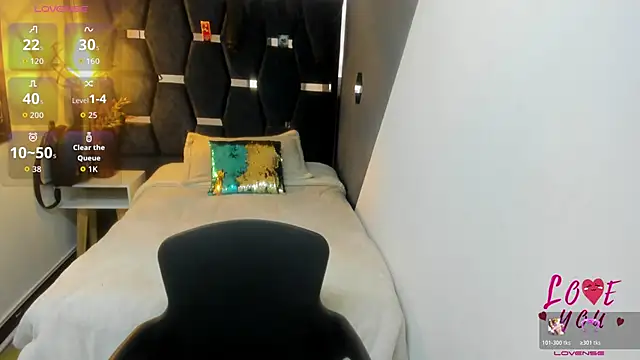 Abril Fox   online show from 04.04.26