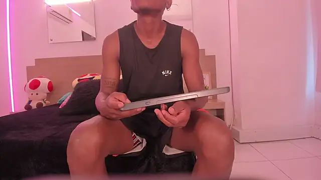 Ebony N Blonde online show from 03.24.26