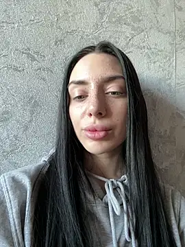 Snapshot of MishellKins chatting on 03.21.26 MishellKins online show from 03.21.26