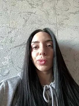 Snapshot of MishellKins chatting on 03.22.26 MishellKins online show from 03.22.26