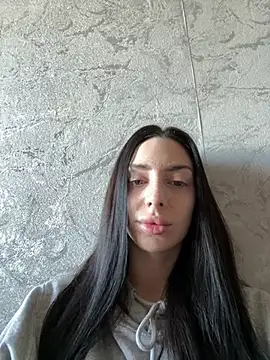 Snapshot of MishellKins chatting on 03.23.26 MishellKins online show from 03.23.26