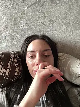 Snapshot of MishellKins chatting on 04.01.26 MishellKins online show from 04.01.26