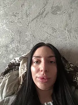 Snapshot of MishellKins chatting on 04.02.26 MishellKins online show from 04.02.26