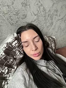 Snapshot of MishellKins chatting on 04.09.26 MishellKins online show from 04.09.26