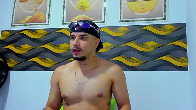 Leon Hotx online show from 03.18.26