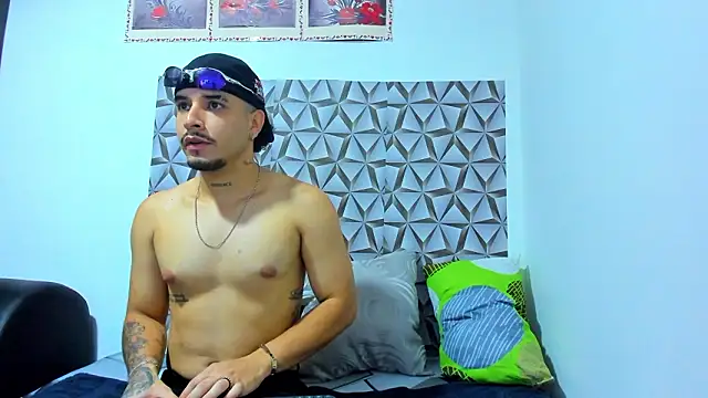 Leon Hotx online show from 03.24.26