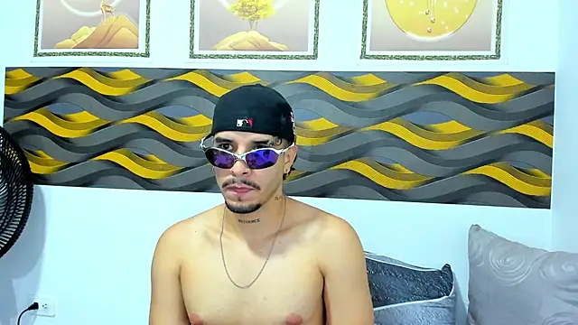 Leon Hotx online show from 04.01.26