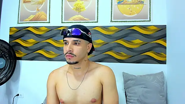 Leon Hotx online show from 04.09.26