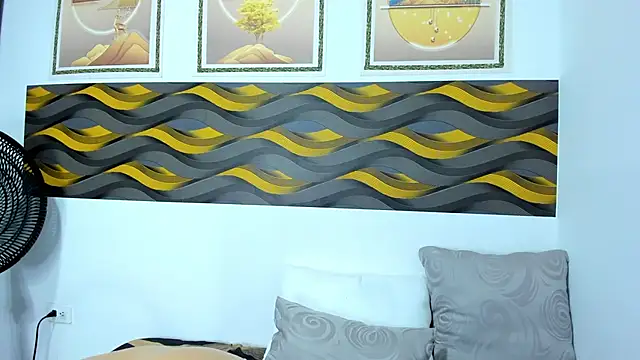 Leon Hotx online show from 04.11.26