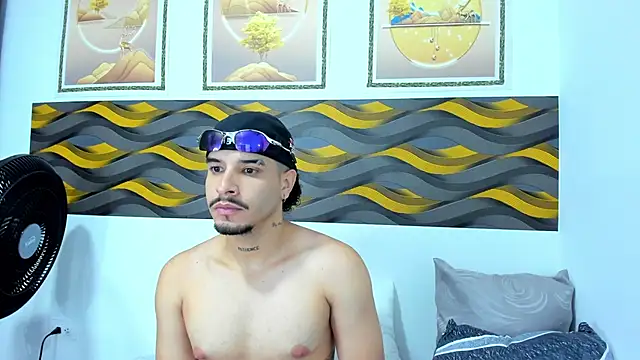 Leon Hotx online show from 04.16.26