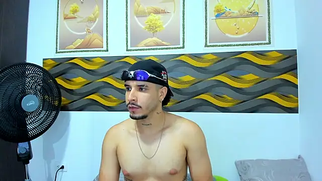 Leon Hotx online show from 05.13.26