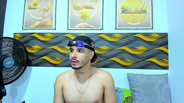 Leon Hotx online show from 05.15.26