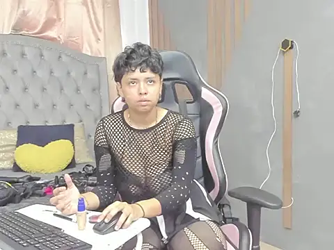 NikiEvanz online show from 03.18.26