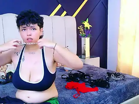 NikiEvanz online show from 03.23.26