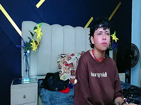 NikiEvanz online show from 03.30.26