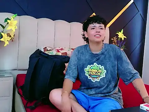 NikiEvanz online show from 04.07.26