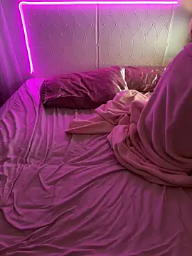 Shynesse21 online show from 04.12.26