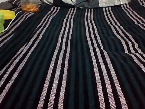 desilund0230 online show from 04.16.26