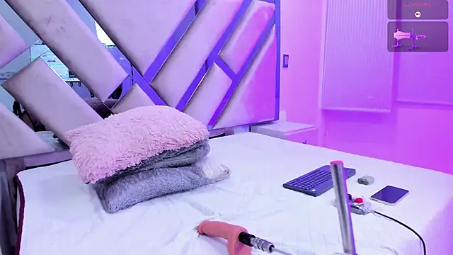 Zoe Evaanss  online show from 03.26.26