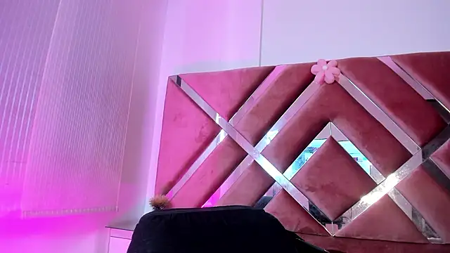 Zoe Evaanss  online show from 03.27.26