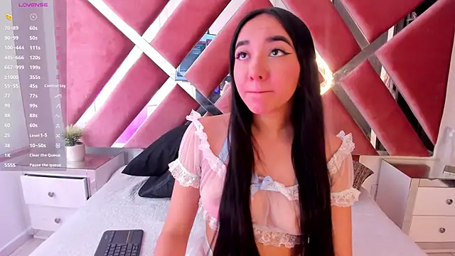 Zoe Evaanss  online show from 04.01.26