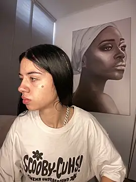 Snapshot of afrodita_pinkk chatting on 03.28.26 afrodita pinkk online show from 03.28.26