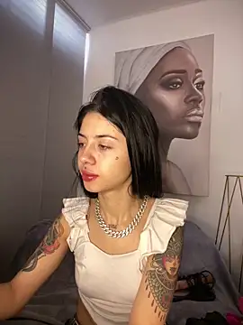 Snapshot of afrodita_pinkk chatting on 04.01.26 afrodita pinkk online show from 04.01.26