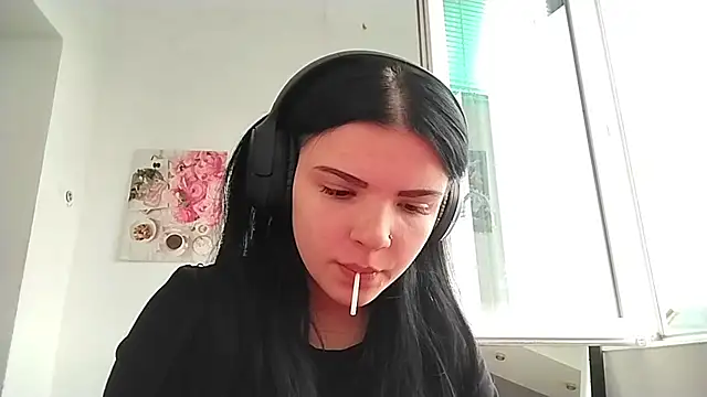 Kateqte online show from 04.20.26