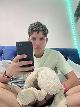 Theus26  online show from 03.31.26