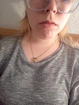 kitsuneniki online show from 03.12.26