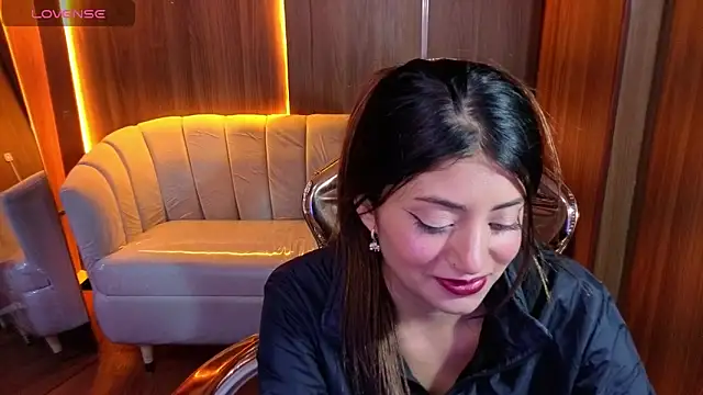 Lia queen tx online show from 04.16.26