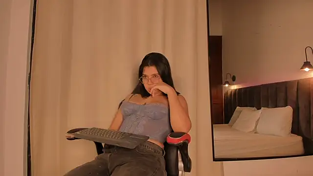 selena  smith1 online show from 03.14.26