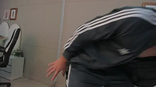 Thiago 2003  online show from 03.19.26