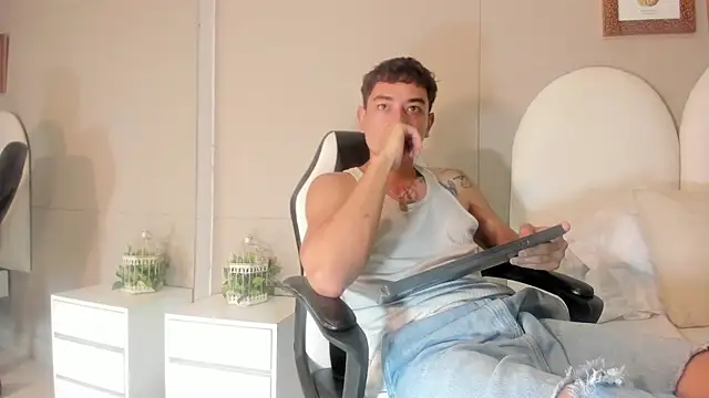 Thiago 2003  online show from 03.24.26