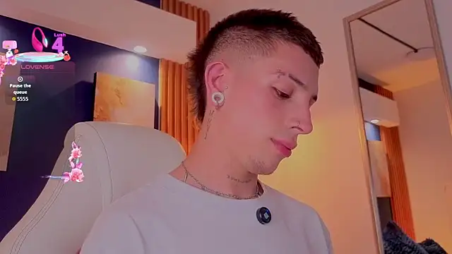 Luca Prince  online show from 04.23.26