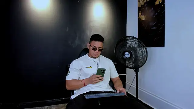 Floyd212 Vibes online show from 04.12.26