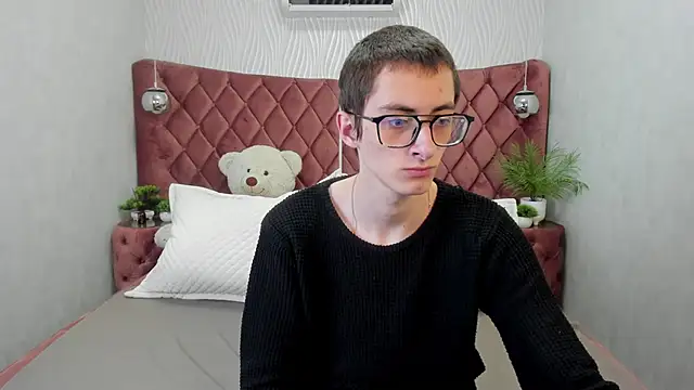 RonBevs online show from 04.15.26