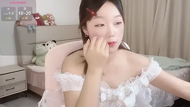 Snapshot of Sisi-000 chatting on 04.10.26 Sisi-000 online show from 04.10.26