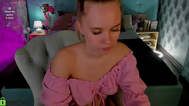 Alice Pleasance online show from 03.31.26