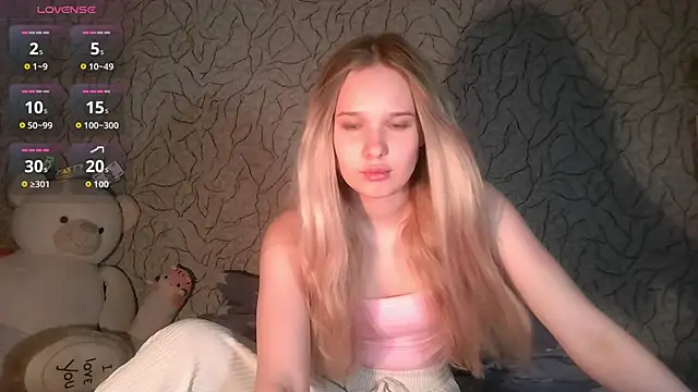 Alice Pleasance online show from 06.04.26