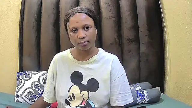 queensBetty online show from 04.14.26