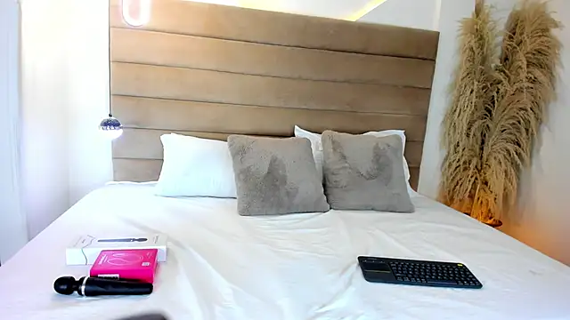 MiaCamille  online show from 03.16.26