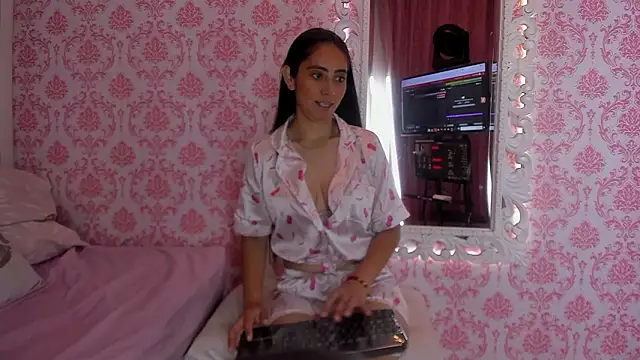 Escarleth Fox online show from 03.21.26