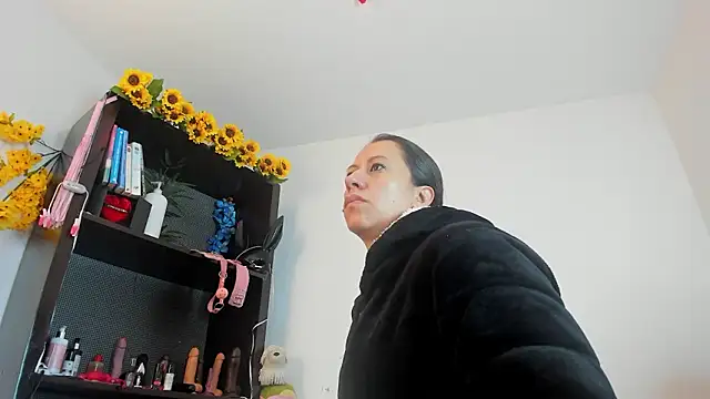 ItsAmara online show from 03.25.26