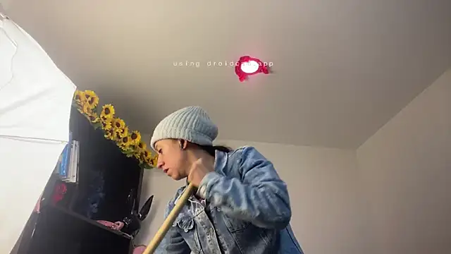 ItsAmara online show from 04.13.26