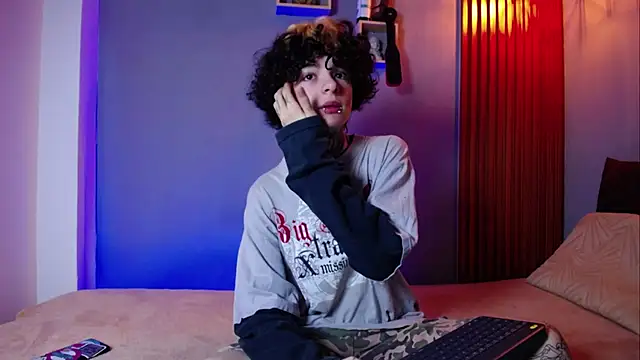 JuneBlake  online show from 03.19.26