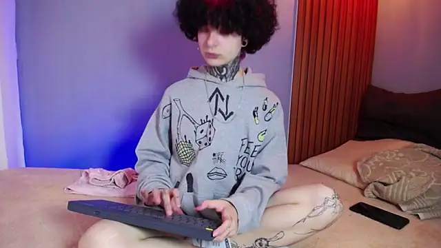 JuneBlake  online show from 03.27.26